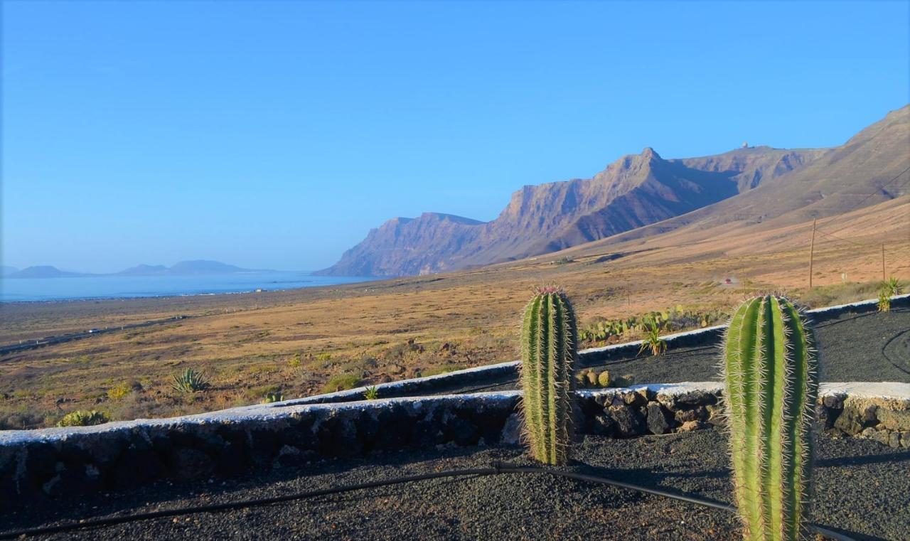 El Refugio Apartment Famara Luaran gambar