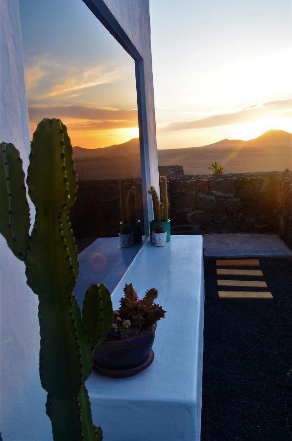 El Refugio Apartment Famara Luaran gambar